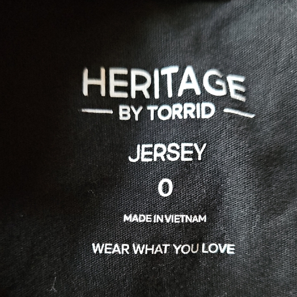 Torrid Black Short Sleeve Graphic Tee - Picture 4 of 4